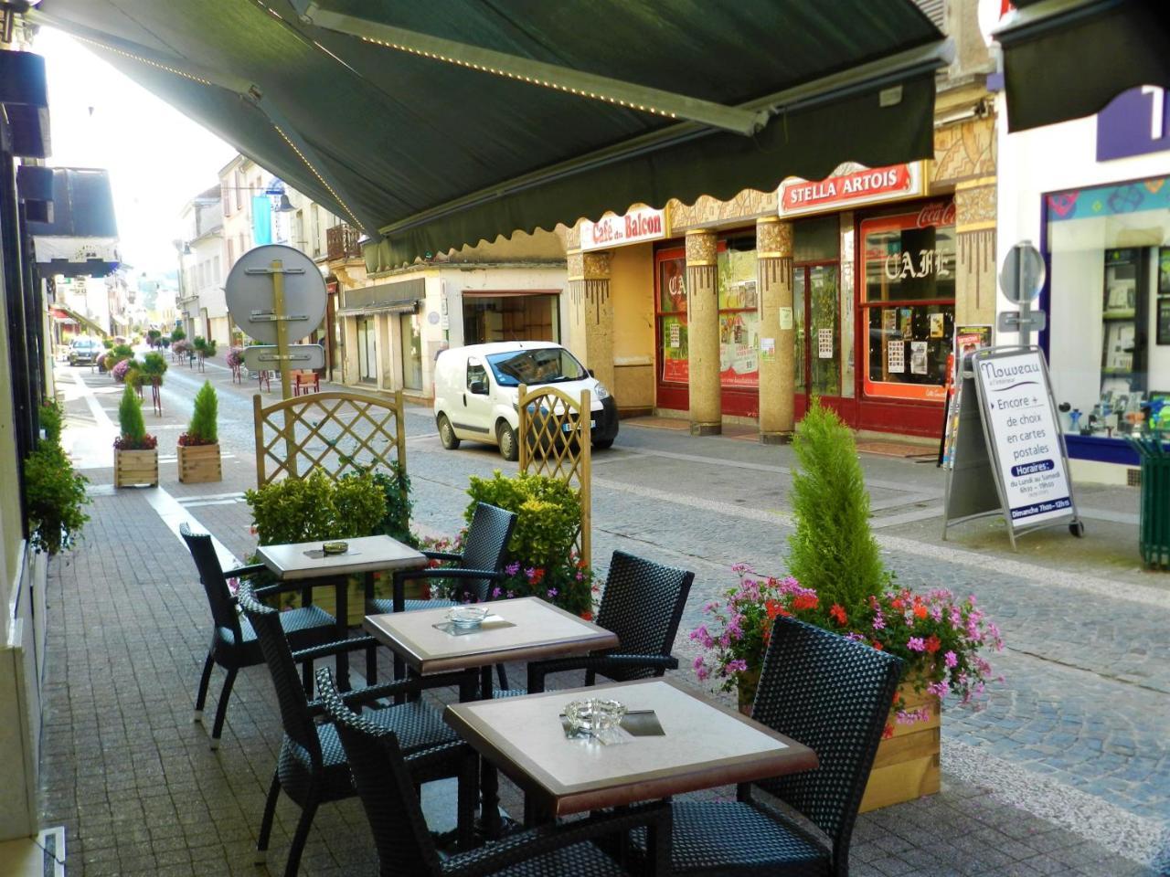 Hotel Restaurant Herard Bourbonne-les-Bains Kültér fotó